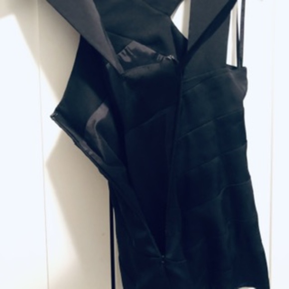 NWT Stretch Silk Halter Front top - Picture 4 of 10